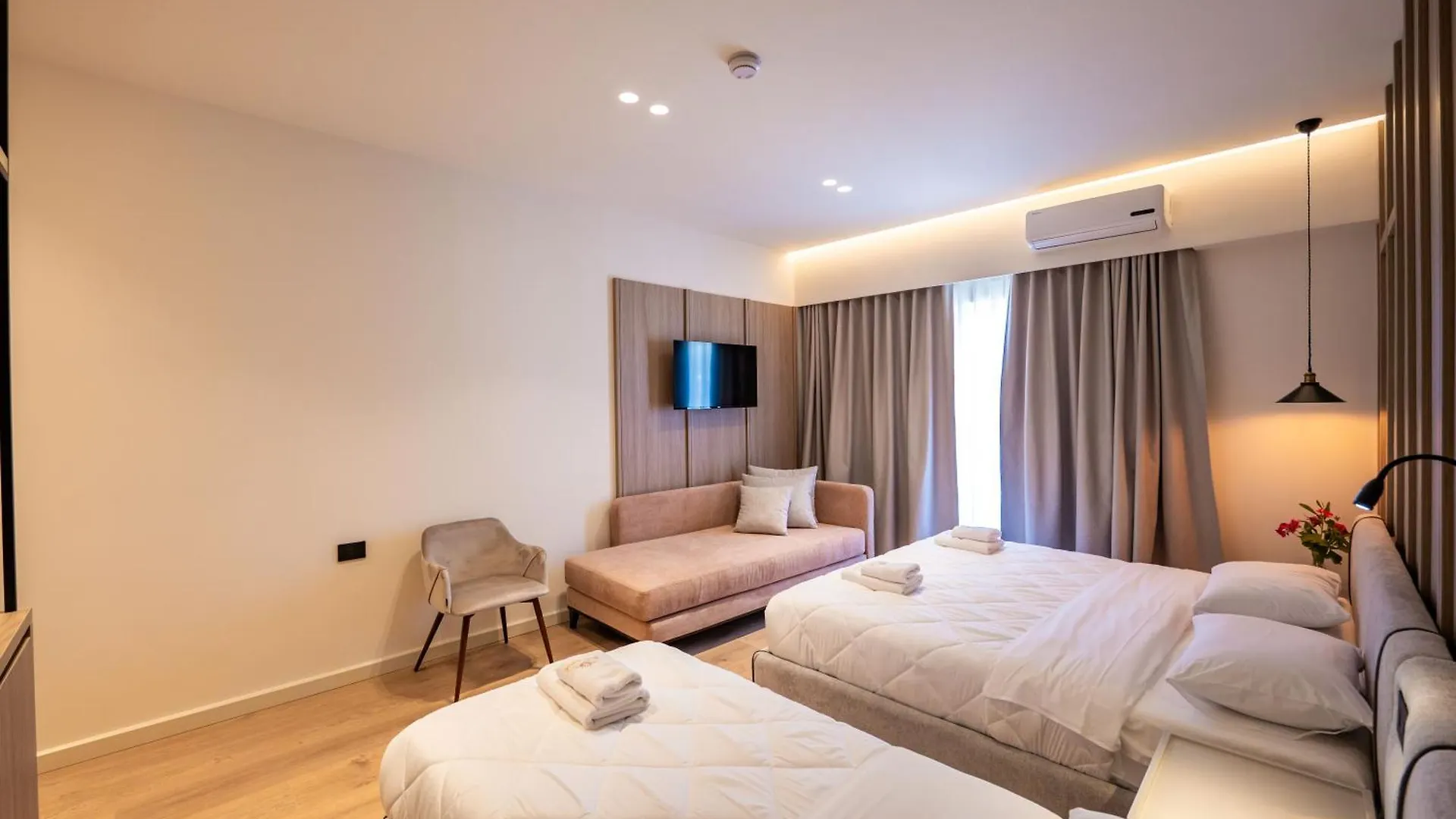 ****  Heksamil Hotel Albanien