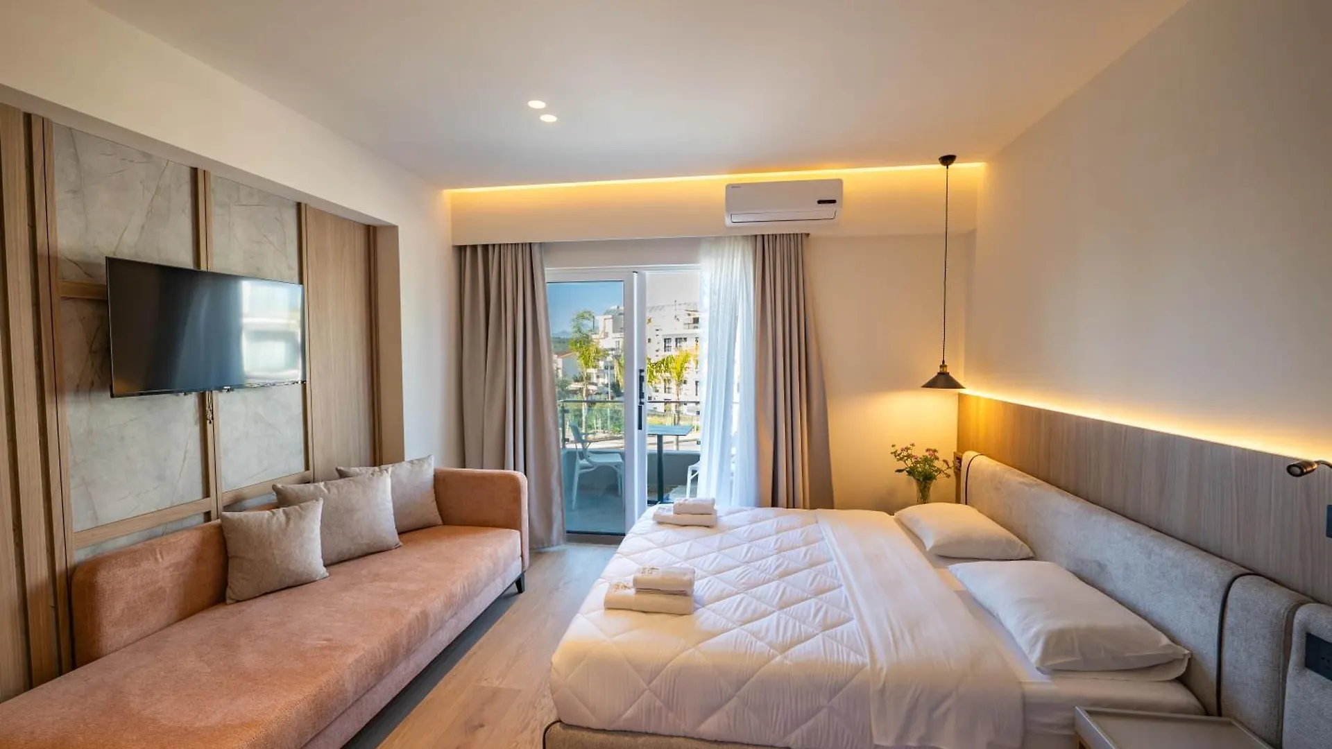 Heksamil Hotel 4*, Εξαμίλιο Αλβανία