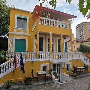 bed-and-breakfast-vila-15.hotels-in-tirana.com/